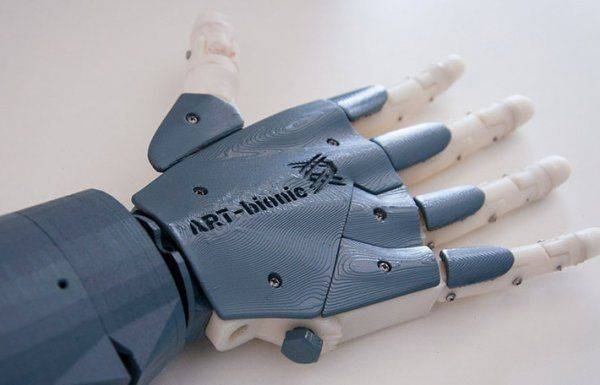 В ДВФУ разработали новый бионический протез руки