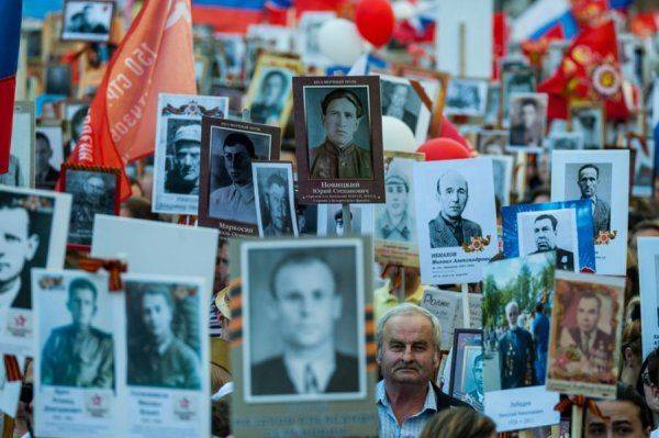 Онищенко поделился впечатлениями о прошедшей акции «Бессмертный полк»