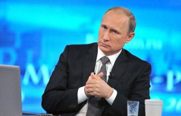 «Доборолась Украина до самого краю»: Путин об Украине в прямой линии