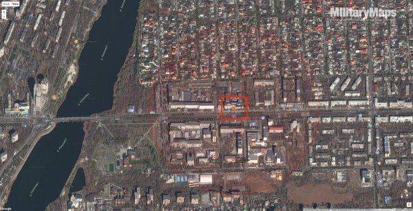 При взрыве в центре Донецка частично разрушено здание университета