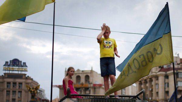 Янычары под знаком Бандеры. Как нацисты из "Азова" учат детей ненавидеть все русское