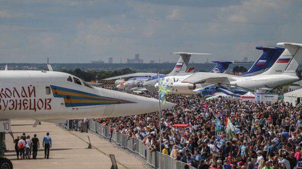 МАКС-2017: С паяльником, но не с кульманом