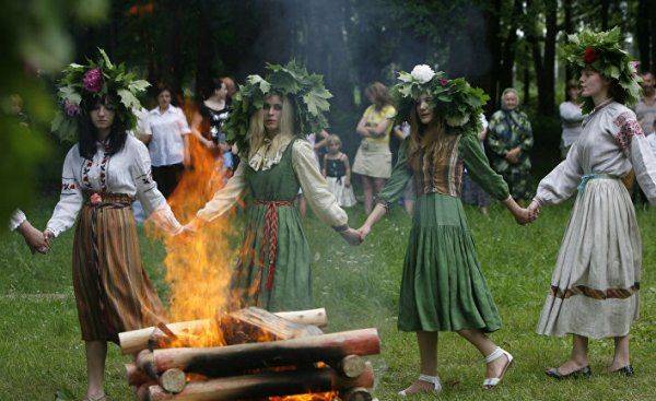 Parlamentni listy: Запад считает славян неполноценными