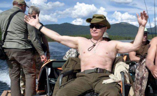 Владимир Путин «свой в доску»: пользователи соцсетей одобрили погоню за щукой