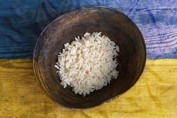 «Лучшее средство борьбы с нищетой - лапша на уши»