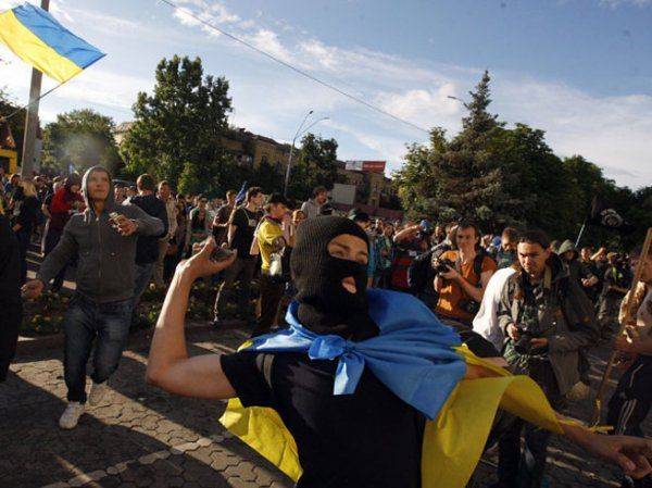 Матюкам в искусстве быть: что Киев дозволив, а Донбасс потерял