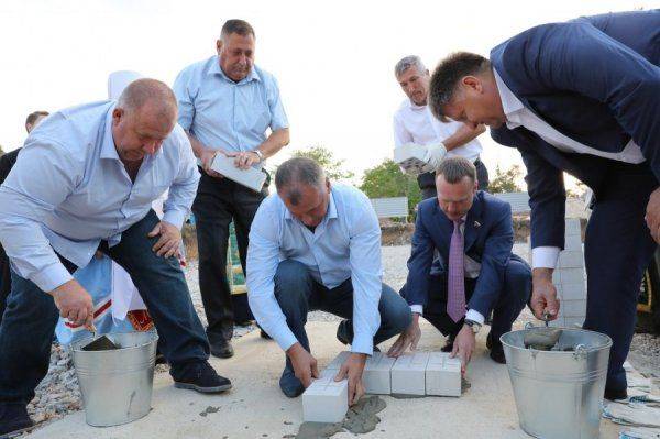 В Крыму политсовет «Единой России» оказывает давление на мэра пгт. Ленино