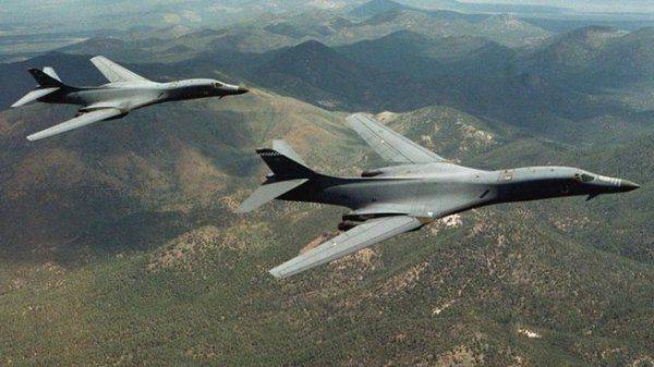 Трамп кичится «стальными яйцами», Ким достаёт молоток