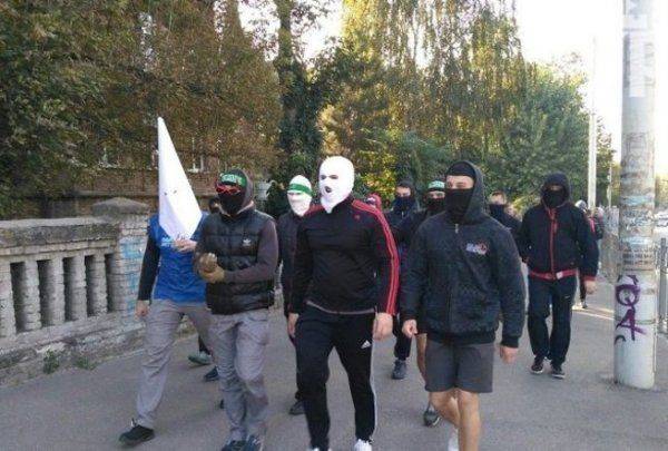 Радужная битва в Запорожье. Да это же эротический боевик!