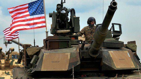 Танковая пушка у виска России