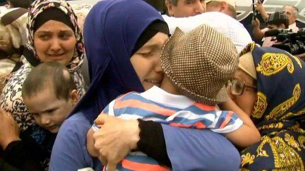 Самолет в будущее. Из Сирии российские женщины с детьми вернулись домой