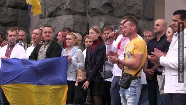 В Киеве порадовались «выросшему» уровню украинцев в стране