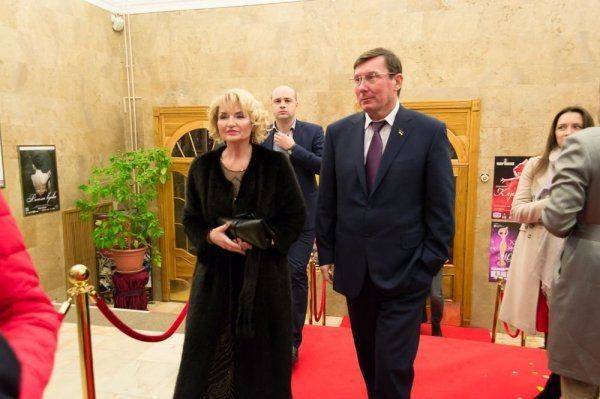 Прокурорская жена внезапно стала «Женщиной III тысячелетия»