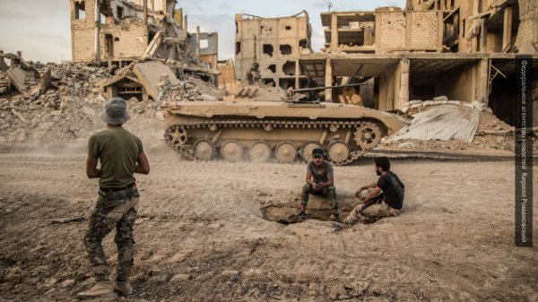 Рывок к авиабазе Абу Духур: сирийская армия берёт в клещи боевиков «ан-Нусры» в Алеппо