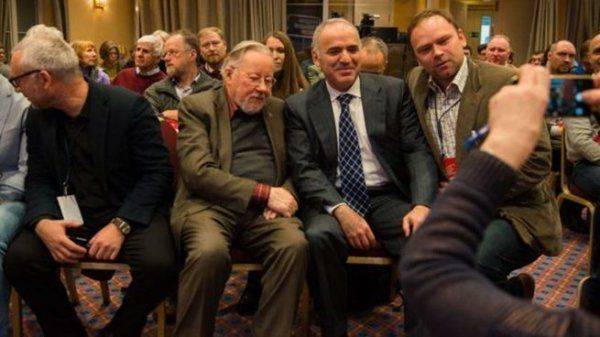 Ради борьбы с Путиным не жалко разрушить страну