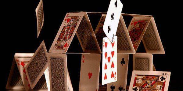 Карточный дом, под названием Украина, начал разваливаться...