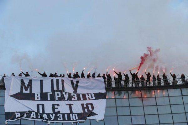 300 «порохоботов» и «национальные Джавелины»