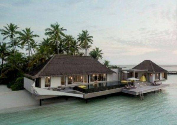 А вдруг война? А я уставший... Порошенко объяснил, для чего он летал на Мальдивы