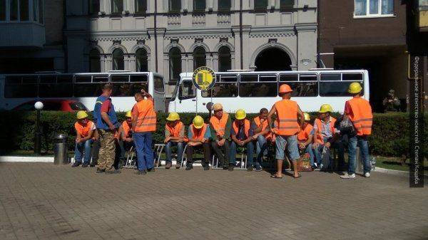 Граждане бегут из страны: в МИД Украины не могут скрыть радости