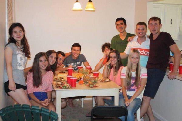 Как Ксения была официанткой в Америке: «На русских работать не советую»