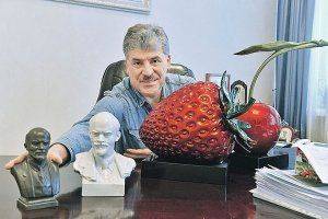 64 кандидата, а толкуют только об одном