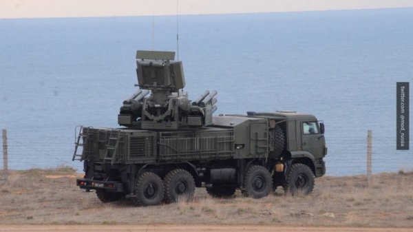 «Тополя спасают»: россияне ответили украинскому политологу, сомневающемуся, что С-400 спасут Крым от Киева и НАТО