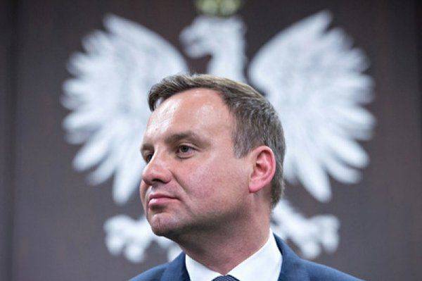 Польский президент задним числом пошел на уступки Украине по «антибандеровскому» закону