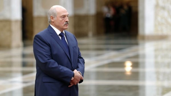 Лукашенко показывает пример борьбы с коррупцией в правительстве