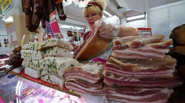 Украинцев делают вегетарианцами: мясо и сало резко подорожало
