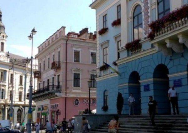 Черновцы проголосовали за запрет русского языка в быту 