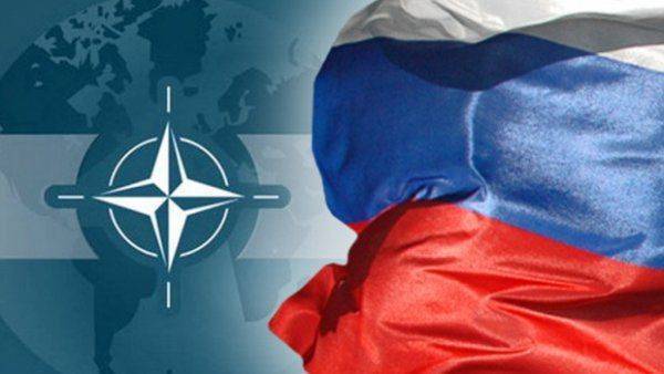 Призрак прошлого: НАТО – единственная угроза миру и безопасности