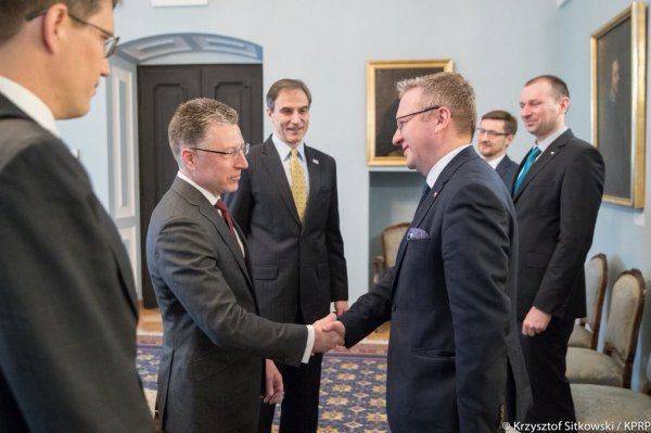 Волкер бросился замирять Польшу с бандеровцами