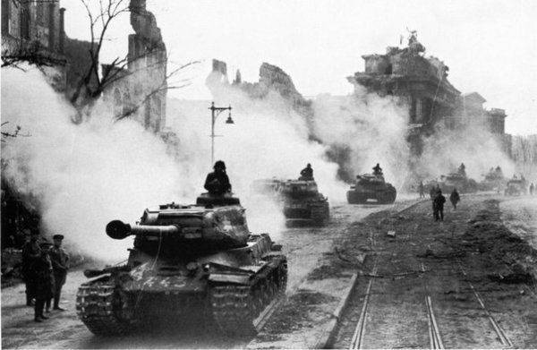 «Ни при каких обстоятельствах не ввязываться в бой со «Сталиными»