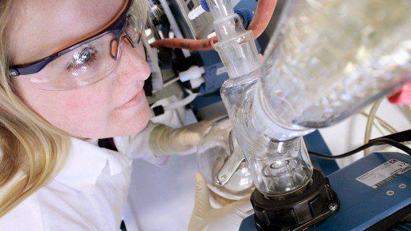 Англосаксонское разделение труда: Англия скандалит, США убивают