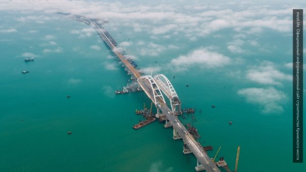 Омелян считает, что мост соединит «украинский Крым с украинской Кубанью»