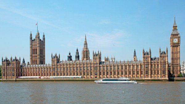 Бомба из детского стишка вогнала в панику англичан