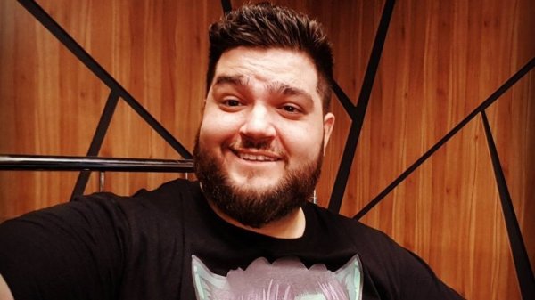 Пранкер, распространивший слухи о 300 погибших в Кемерово, устроился на работу в украинский «Миротворец»