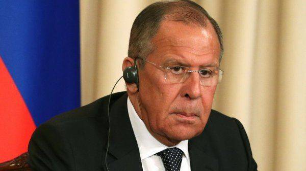 Трамп толкает Меркель в объятия Путина