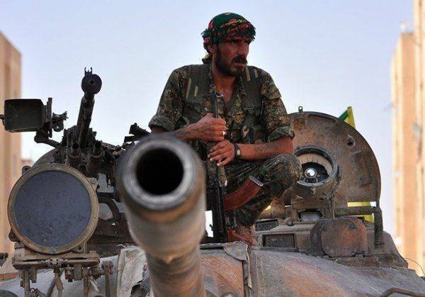 Курды продолжают сближение с исламскими боевиками