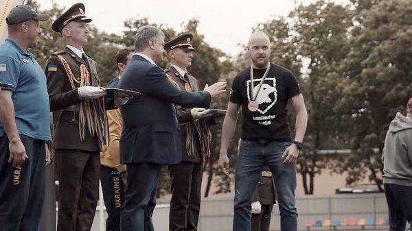 Порошенко и ВСУ: Противостояние