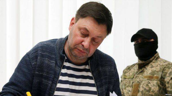 60 суток за журналистский долг. Киевской власти пора лечиться