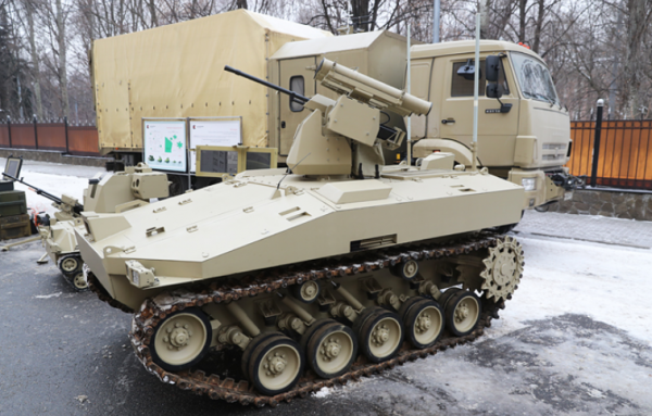 Боевой комплекс "Соратник" в одиночку заменит целый взвод срочников
