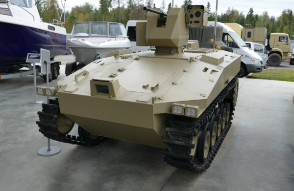 Боевой комплекс "Соратник" в одиночку заменит целый взвод срочников