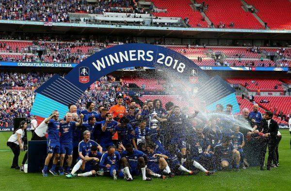 Англичанка продолжает гадить: Абрамовича не пустили на матч его "Челси"