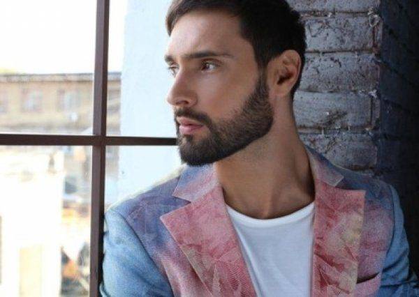 «Пел на одной сцене с Бабкиной и Панайотовым». Одесситам запретили идти на концерт Виталия Козловского