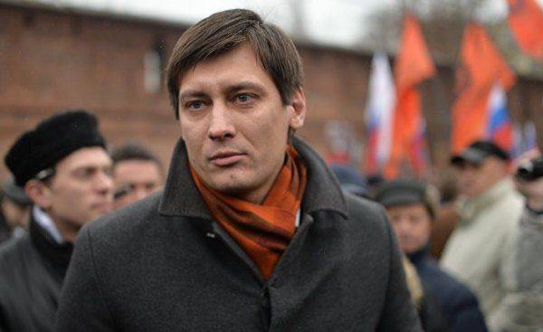 «Собачья свадьба»: Яшин и Гудков устроили разборки в сети