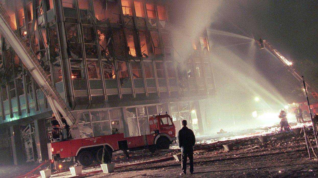 Бомбардировки югославии что произошло. Бомбёжка Белграда 1999. Белград НАТО 1999. Сербия бомбардировки НАТО 1999.