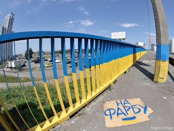 Украина уничтожает себя без всяких террористов Украина уничтожает себя без всяких террористов