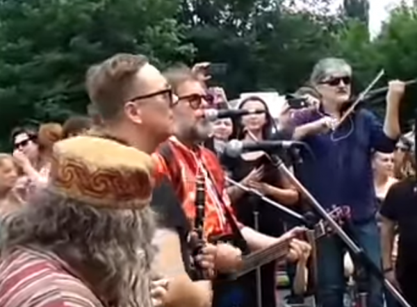 На Бориса Гребенщикова в Киеве напали за «рашизм»