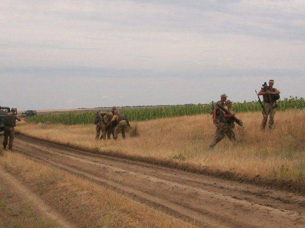 Украинские подразделения отрабатывают зачистку на границе с Крымом Украинские подразделения отрабатывают зачистку на границе с Крымом